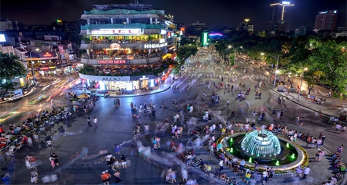 Entries for Hanoi Regional Art Photo Festival 2022 show love for Hanoi