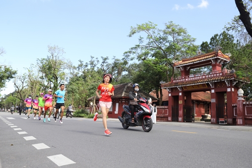 A la découverte des monuments historiques sur le marathon de Hue