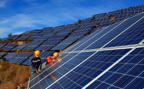 Les États-Unis exonèrent de taxe les panneaux photovoltaïques importées du Vietnam