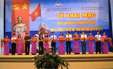 “黄沙长沙归属越南——历史和法理证据”资料和地图展在安沛省举行