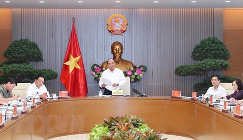 政府总理阮春福主持召开关于越南海洋战略的会议