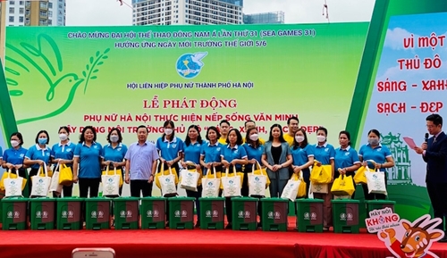 Phụ nữ Hà Nội chung tay vì Thủ đô “sáng, xanh, sạch, đẹp”