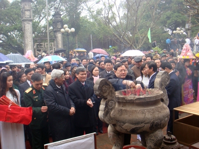 Hưng Yên Dâng hương tưởng niệm 737 năm ngày tướng quân Phạm Ngũ Lão ra quân đánh giặc giữ nước