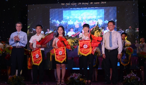 Điện lực Long Biên đạt giải Nhất hội thi Giao tiếp khách hàng giỏi EVN HANOI năm 2014