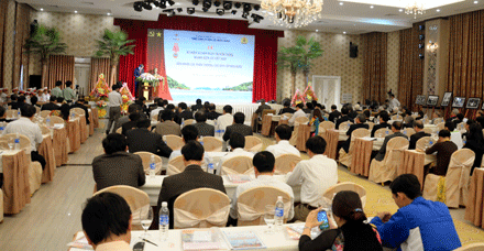 Tổng công ty Điện lực miền Trung tổ chức Lễ kỷ niệm 60 năm ngày truyền thống ngành điện lực Việt Nam