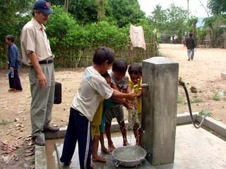 Đồng Nai Phấn đấu đến năm 2016 sẽ có 100 hộ dân nông thôn được sử dụng nước hợp vệ sinh