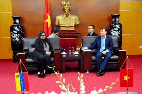 Đại sứ đặc mệnh toàn quyền nước Cộng hòa Venezuela tại Việt Nam làm việc với Bộ Công Thương