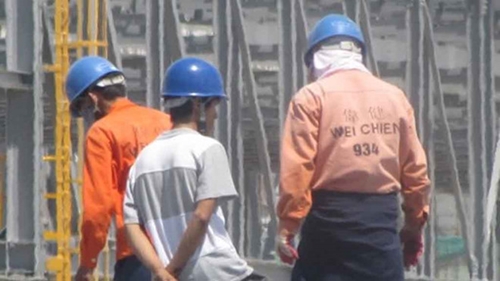 Tạm dừng tiếp nhận lao động từ Trung Quốc về ăn Tết quay lại Việt Nam