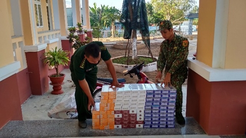 Bắt giữ vụ buôn lậu thuốc lá ngoại tại An Giang