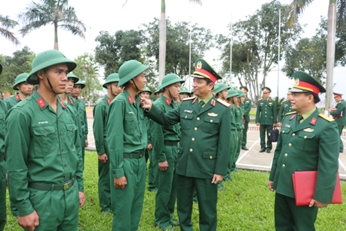Bộ Tư lệnh Quân khu 4 kiểm tra huấn luyện, sẵn sàng chiến đấu tại các đơn vị