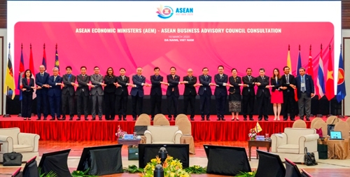“Gắn kết và chủ động thích ứng” để cộng đồng kinh tế ASEAN phát triển bền vững