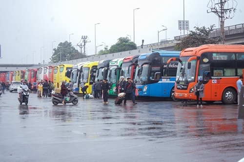 Không thu phí dịch vụ các xe khách liên tỉnh tại các bến xe Hà Nội