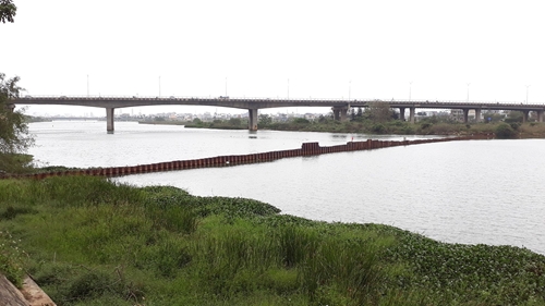Đà Nẵng khẩn trương thi công đập ngăn mặn thứ 2 trên sông Cẩm Lệ