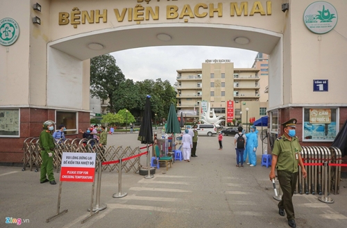 Bệnh viện Bạch Mai chính thức “nội bất xuất, ngoại bất nhập”