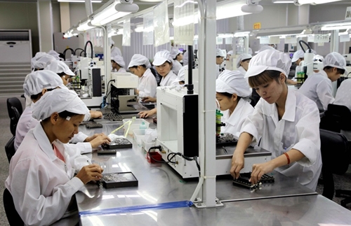 Hỗ trợ lao động Việt Nam làm việc ở nước ngoài mất việc vì COVID-19