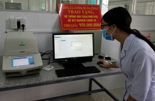 Lâm Đồng tiếp nhận hệ thống máy xét nghiệm SARS-CoV-2