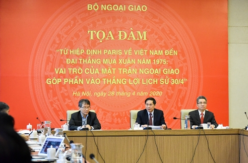 Tọa đàm “Từ Hiệp định Paris về Việt Nam đến đại thắng Mùa Xuân năm 1975 Vai trò của Mặt trận ngoại giao góp phần vào thắng lợi lịch sử 30 4”