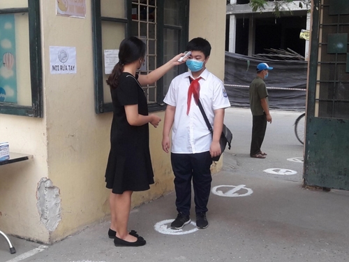 Học sinh gần 900 trường trên địa bàn Hà Nội đi học trở lại