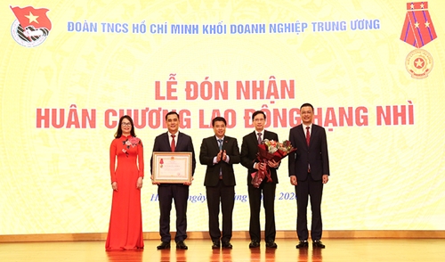 Đoàn Khối Doanh nghiệp TƯ đón nhận Huân chương Lao động hạng Nhì