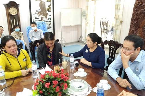 Hỗ trợ gia đình nạn nhân tử vong trong vụ cháy ở quận Bình Tân