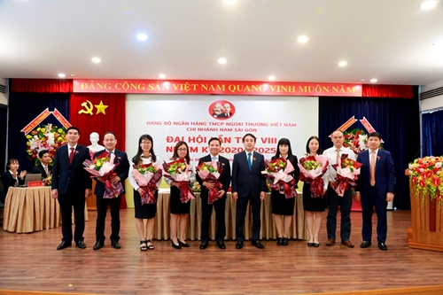 Vietcombank Nam Sài Gòn đẩy mạnh các phong trào thi đua