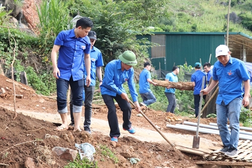 Tuổi trẻ Agribank Sơn La xây nhà tình nghĩa cho cựu thanh niên xung phong có hoàn cảnh khó khăn tại huyện Yên Châu