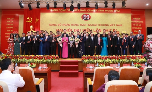 Đại hội đại biểu Đảng bộ Vietcombank lần thứ IV nhiệm kỳ 2020 – 2025 thành công tốt đẹp