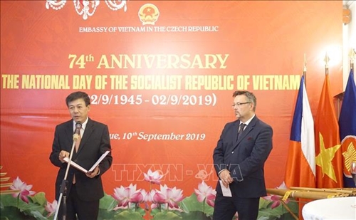 Tăng cường phát triển tình hữu nghị Việt Nam - CH Séc