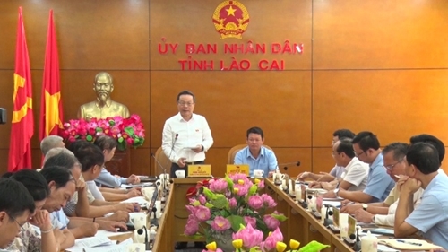 Phó Chủ tịch Quốc hội Phùng Quốc Hiển thăm, làm việc tại Lào Cai