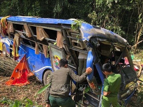 Khởi tố lái xe gây tai nạn làm 6 người chết ở Kon Tum