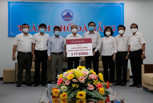Agribank ủng hộ 5 tỷ đồng hỗ trợ thành phố Đà Nẵng phòng chống dịch COVID-19