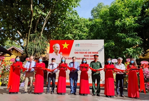 Chủ tịch Hồ Chí Minh - người sáng lập Nhà nước Việt Nam Dân chủ Cộng hòa