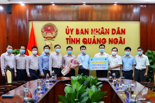 BSR tài trợ tỉnh Quảng Ngãi 2,5 tỷ đồng mua máy xét nghiệm COVID-19