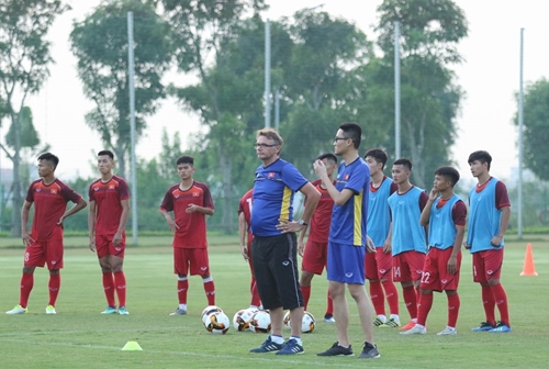 Triệu tập 36 cầu thủ cho tuyển U19 Việt Nam