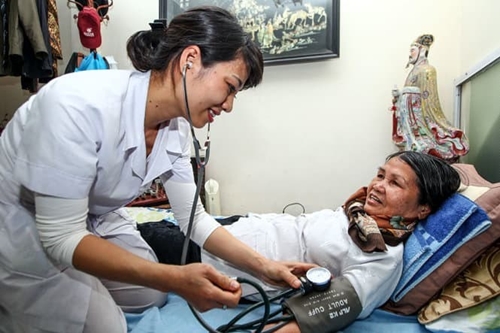 TP Hồ Chí Minh khám, chữa bệnh tại nhà cho người cao tuổi và người mắc bệnh mạn tính