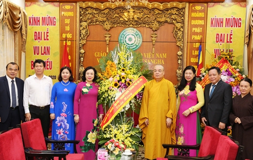 Lãnh đạo Thành phố Hà Nội chúc mừng Lễ Vu lan