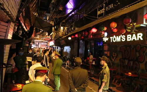 Hà Nội cho phép mở lại quán bar, karaoke, vũ trường từ ngày 16 9