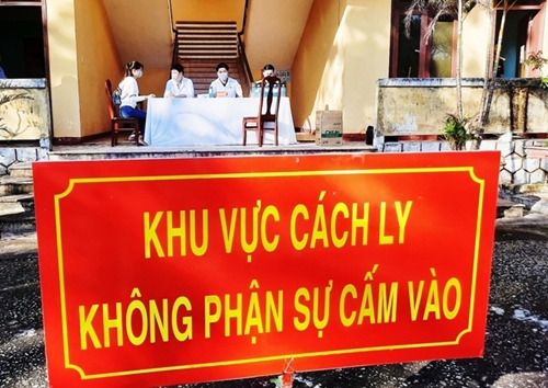 Giám sát người nhập cảnh vào Việt Nam đảm bảo an toàn chống dịch COVID-19
