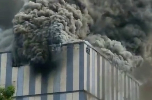 Cháy nổ, khói bốc ngùn ngụt tại trung tâm thí nghiệm Huawei ở Trung Quốc