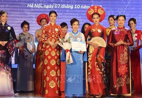 Lan tỏa tinh thần Tự hào áo dài Việt
