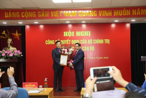 Giới thiệu đồng chí Lê Quốc Phong để bầu giữ chức Bí thư Tỉnh ủy Đồng Tháp