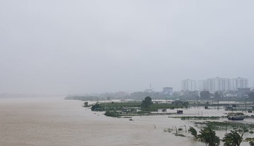 Nhiều thiệt hại về người và tài sản tại Đà Nẵng do mưa, lũ