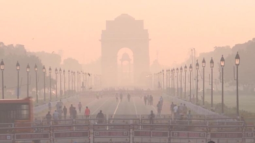 Ấn Độ đối mặt với nguy cơ kép Ô nhiễm không khí và COVID-19