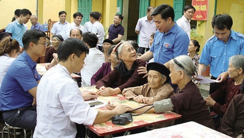Bắc Giang đẩy mạnh các hoạt động truyền thông chăm sóc sức khỏe người cao tuổi