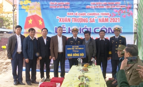 Chương trình “Xuân Trường Sa” tặng nhà tình nghĩa tại Quảng Bình