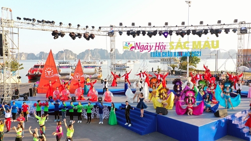 Quảng Ninh đón khoảng 142 000 lượt khách trong 2 ngày nghỉ Tết dương lịch