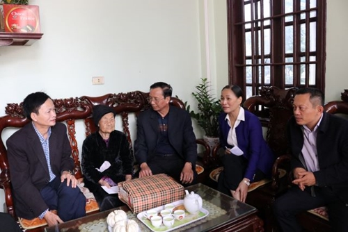 Tri ân, chúc Tết gia đình chính sách tại thành phố Sầm Sơn Thanh Hoá