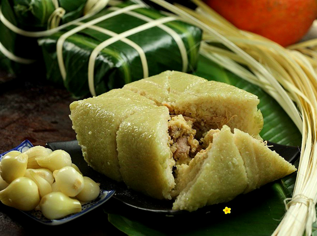 Bánh chưng và bánh tét là hai loại bánh không thể thiếu trong mỗi dịp Tết cổ truyền của người Việt