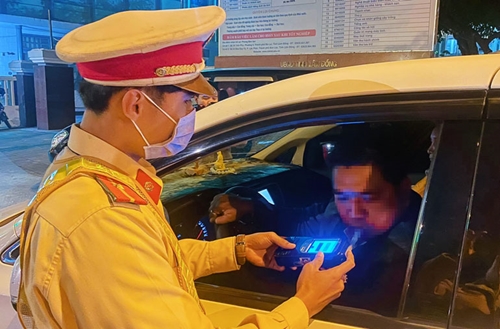 Lâm Đồng tăng cường các giải pháp đảm bảo trật tự an toàn giao thông