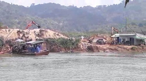 Vì sao Bình Thuận chưa xử lý doanh nghiệp sai phạm quy định khai thác cát xây dựng